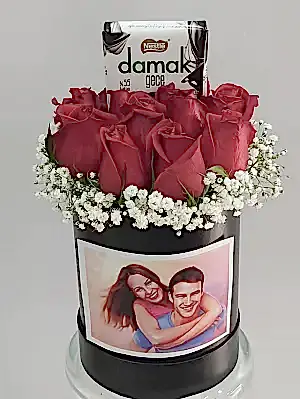 Kutuda 11 Gül ve Çikolata